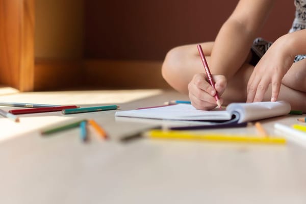 Ekowyprawka szkolna: mądre zakupy dla dziecka bez gór plastiku